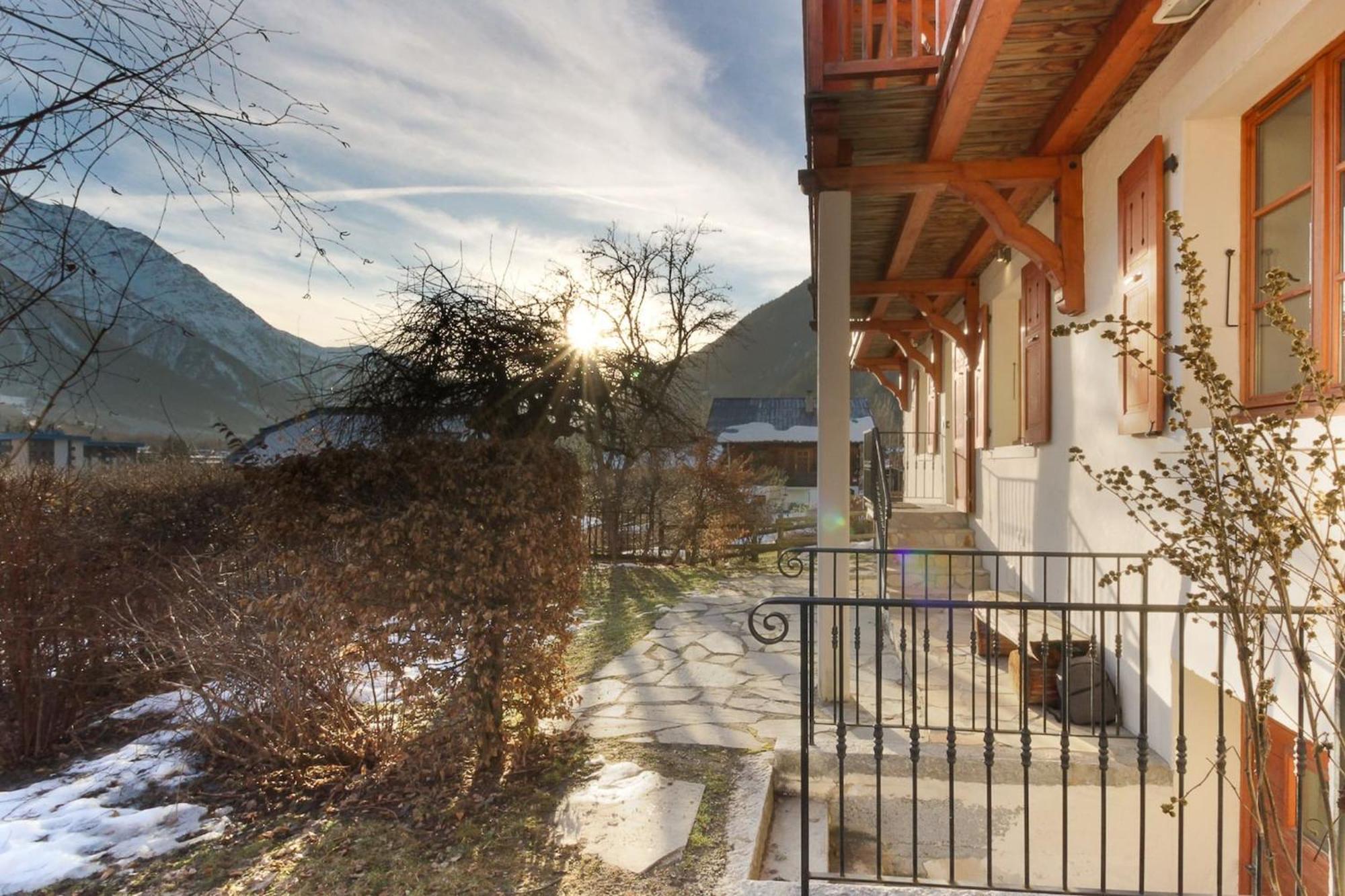 Les Alpins - Centre De Chamonix - Renove Avec Jardin Et Vue Imprenable Sur Le Montblanc Apartman Kültér fotó
